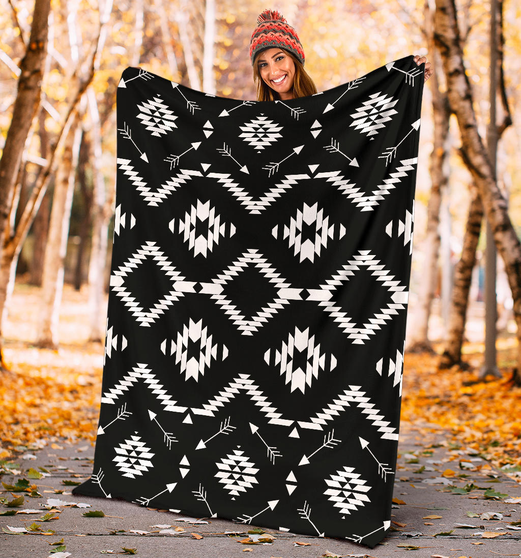 Native Pattern Print Design A04 Premium Blanket