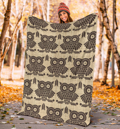 Owl Pattern Print Design A01 Premium Blanket