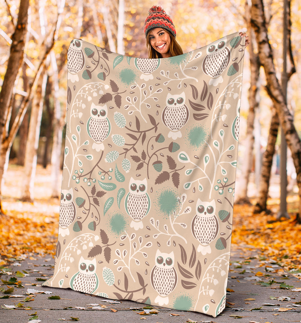 Owl Pattern Print Design A02 Premium Blanket