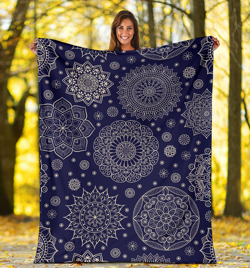 Mandala Pattern Print Design 02 Premium Blanket