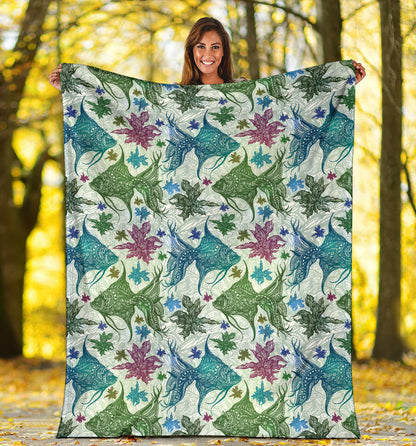 Angelfish Tribal Pattern Print Design 01 Premium Blanket