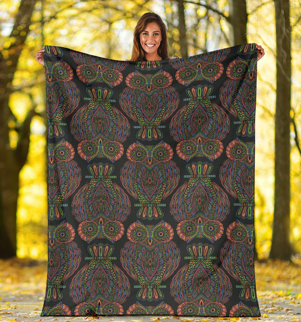 Owl Pattern Print Design A05 Premium Blanket