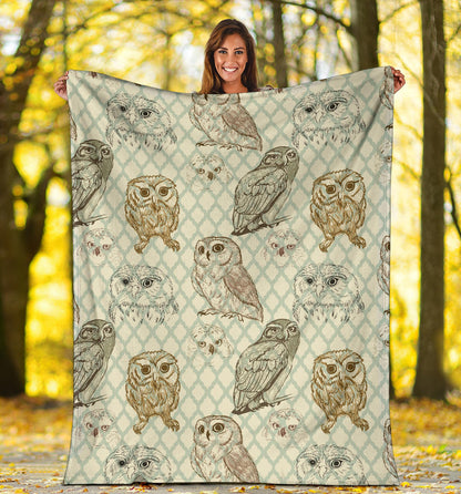 Owl Pattern Print Design A03 Premium Blanket