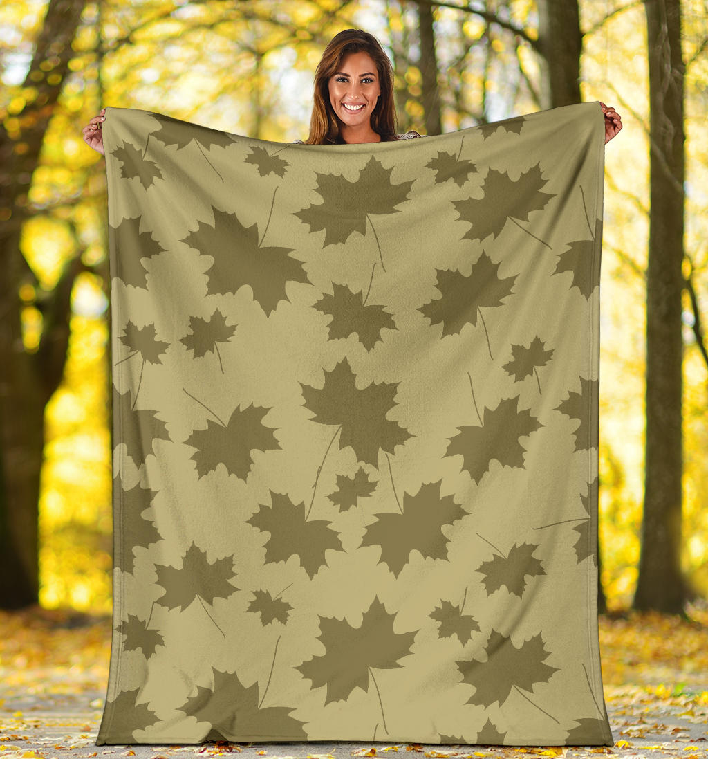 Maple Leaf Pattern Print Design 01 Premium Blanket