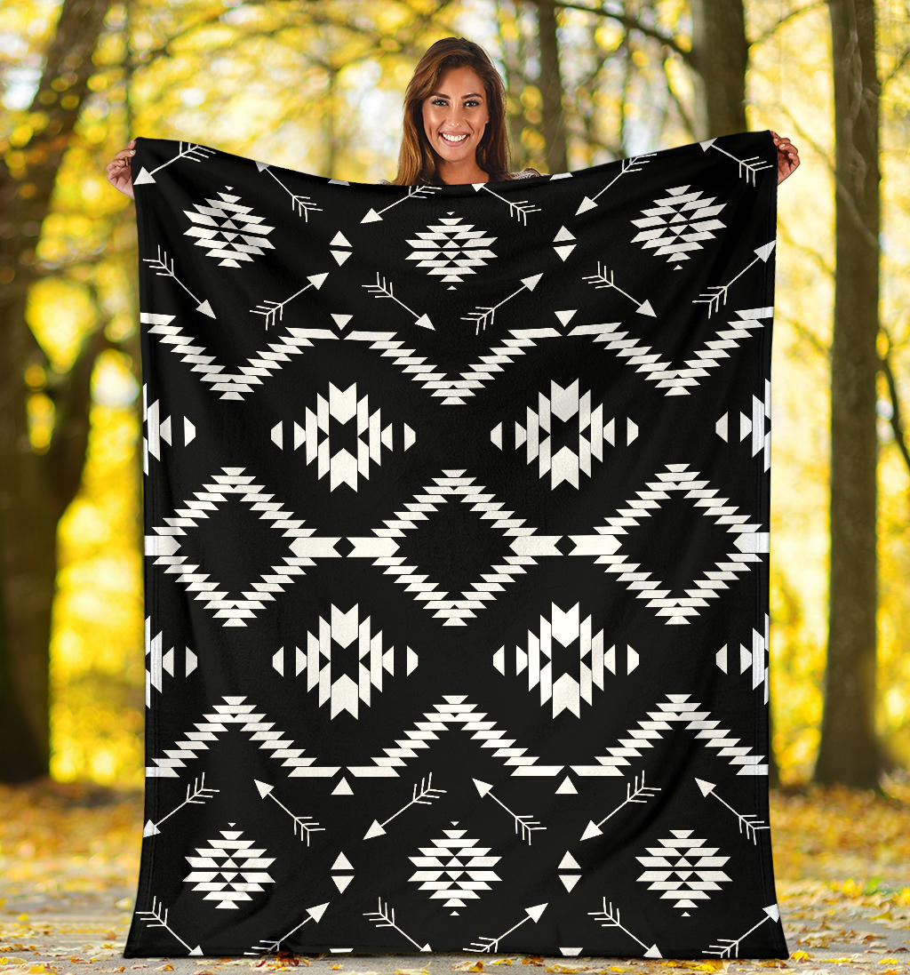 Native Pattern Print Design A04 Premium Blanket