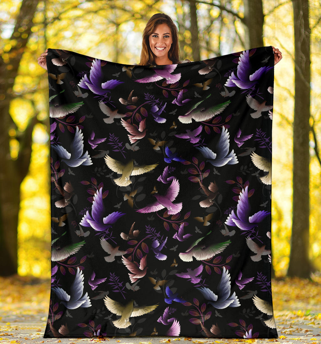 Pigeon Pattern Print Design 01 Premium Blanket