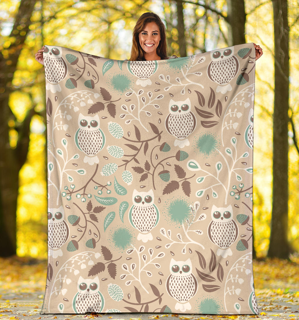 Owl Pattern Print Design A02 Premium Blanket