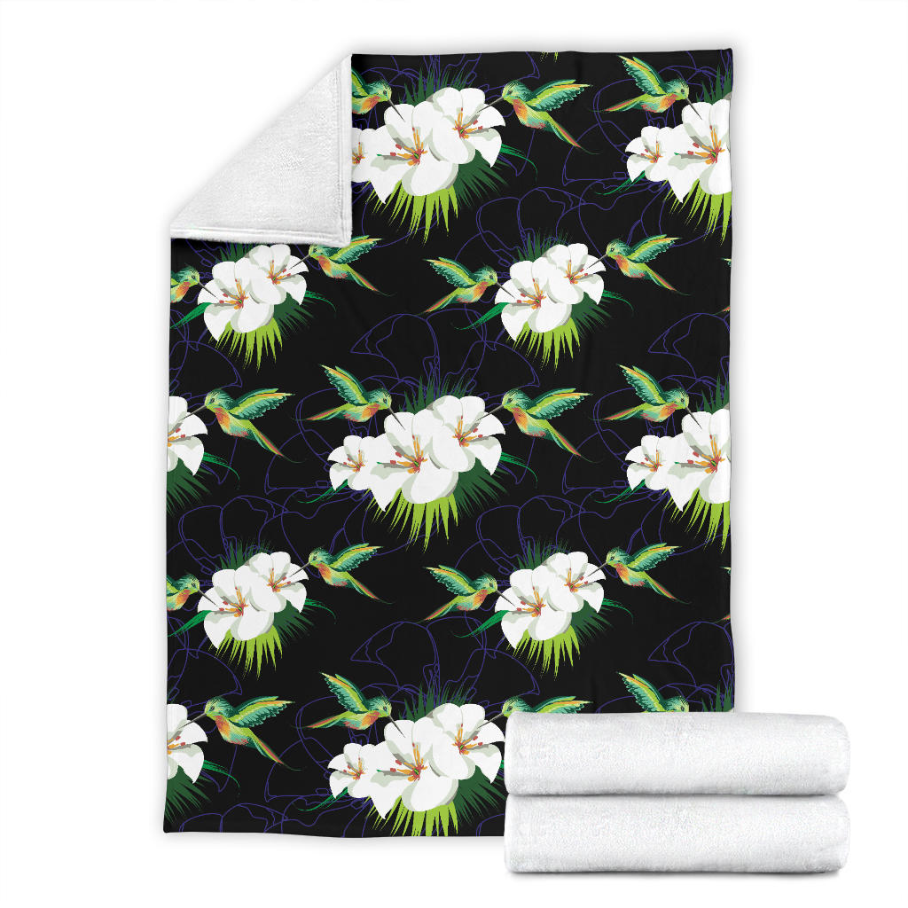 Hummingbird with Flower Pattern Print Design 03 Premium Blanket