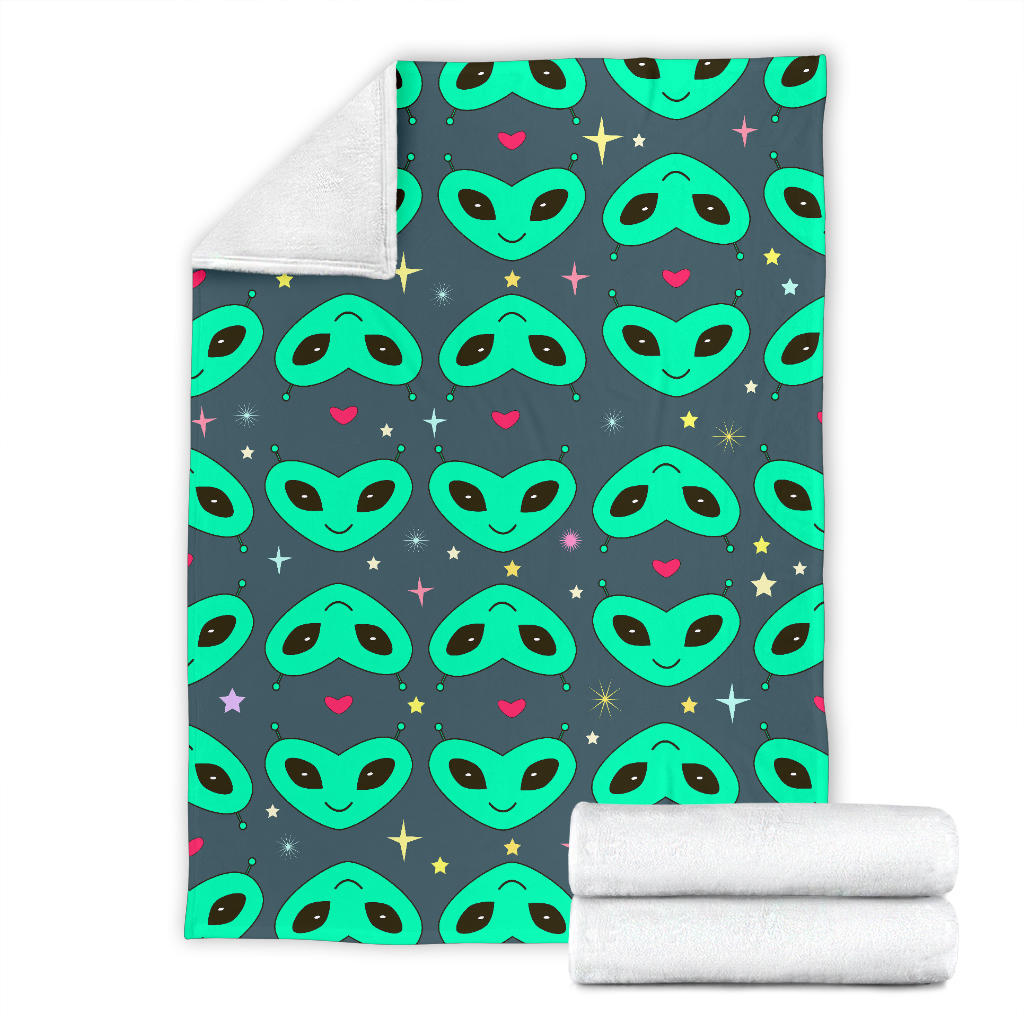 Alien Head Heart Pattern Print Design 03 Premium Blanket