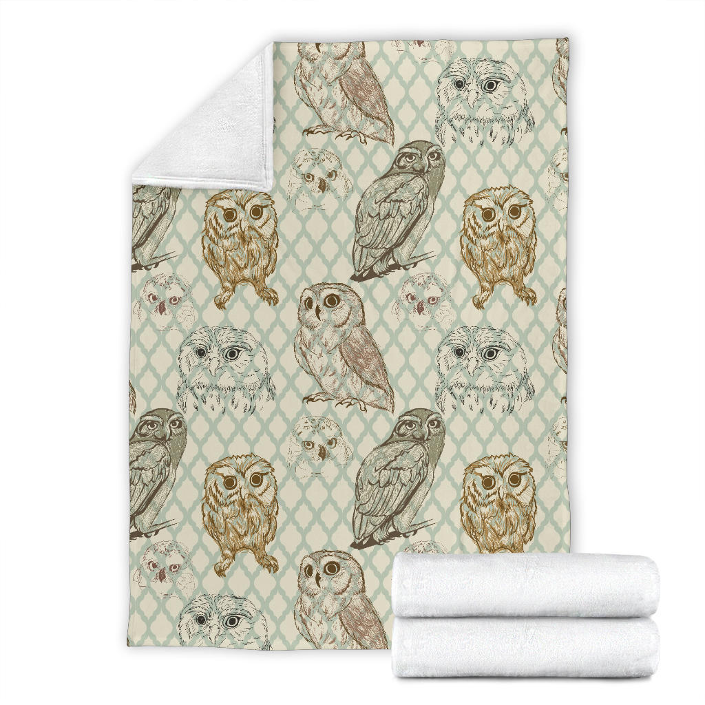 Owl Pattern Print Design A03 Premium Blanket