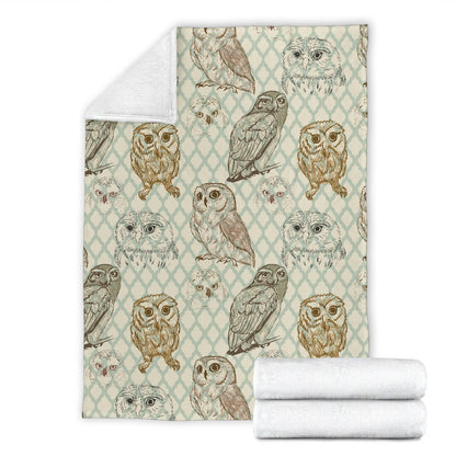 Owl Pattern Print Design A03 Premium Blanket