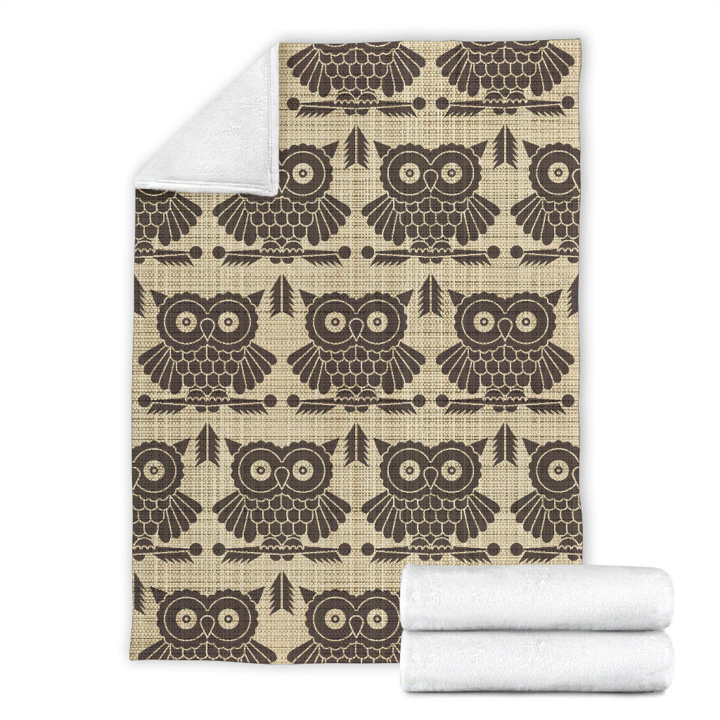 Owl Pattern Print Design A01 Premium Blanket