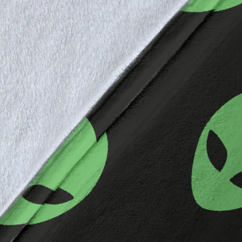Alien Green Neon Pattern Print Design 01 Premium Blanket