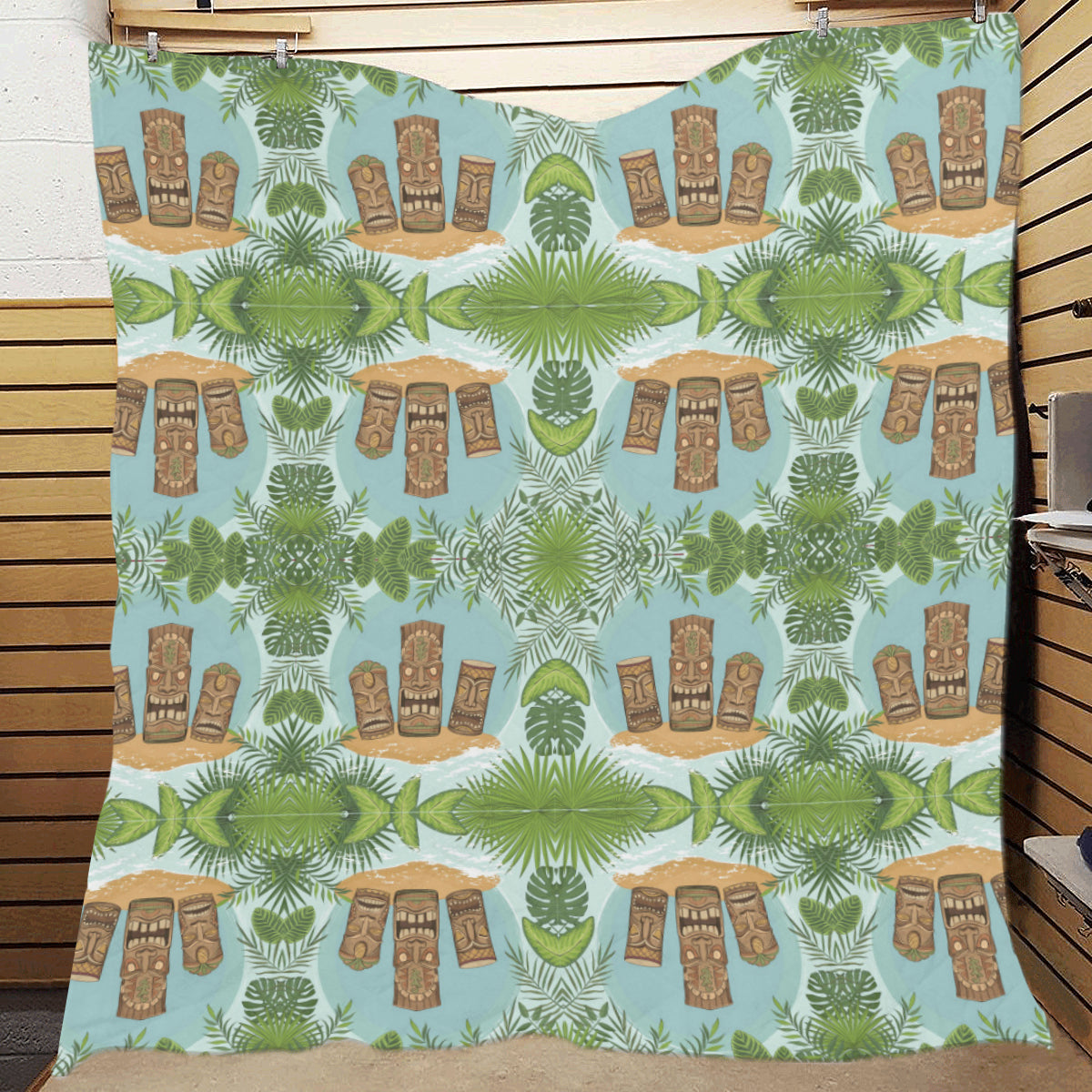 Tiki Wood Island Premium Quilt