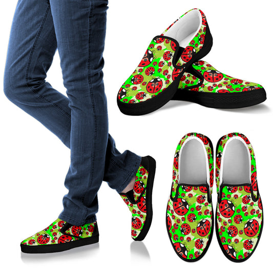 Ladybug with Leaf Print Pattern Men Slip Ons Shoes