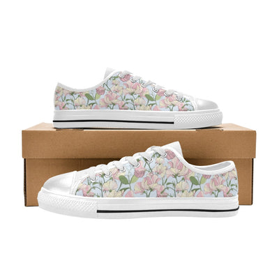 Sweet Pea Print Design LKS304 Women's White Low Top Shoes