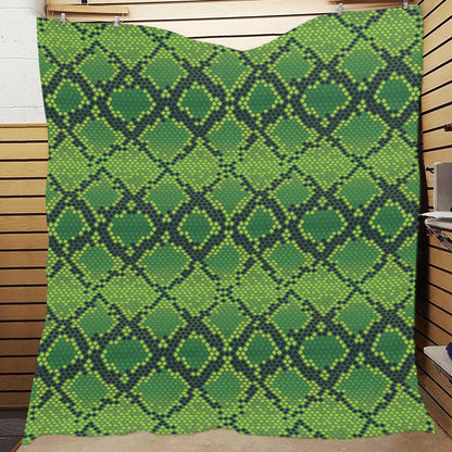 Python Green Pattern Print Design A01 Premium Quilt