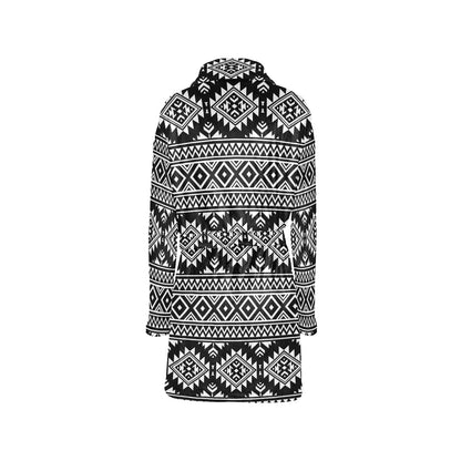 Aztec Black White Print Pattern Women's Fleece Robe