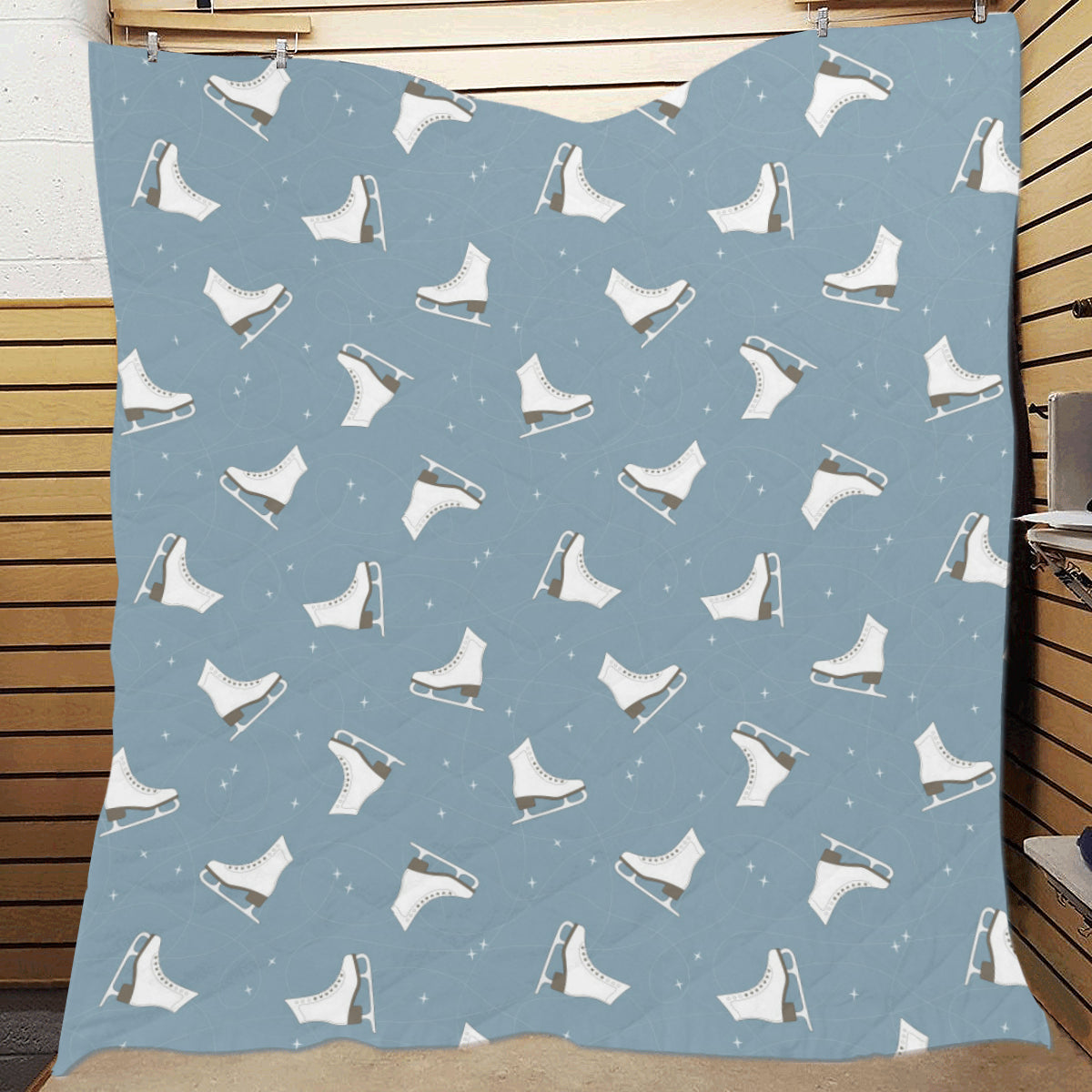 Ice Skate Pattern Print Design 02 Premium Quilt