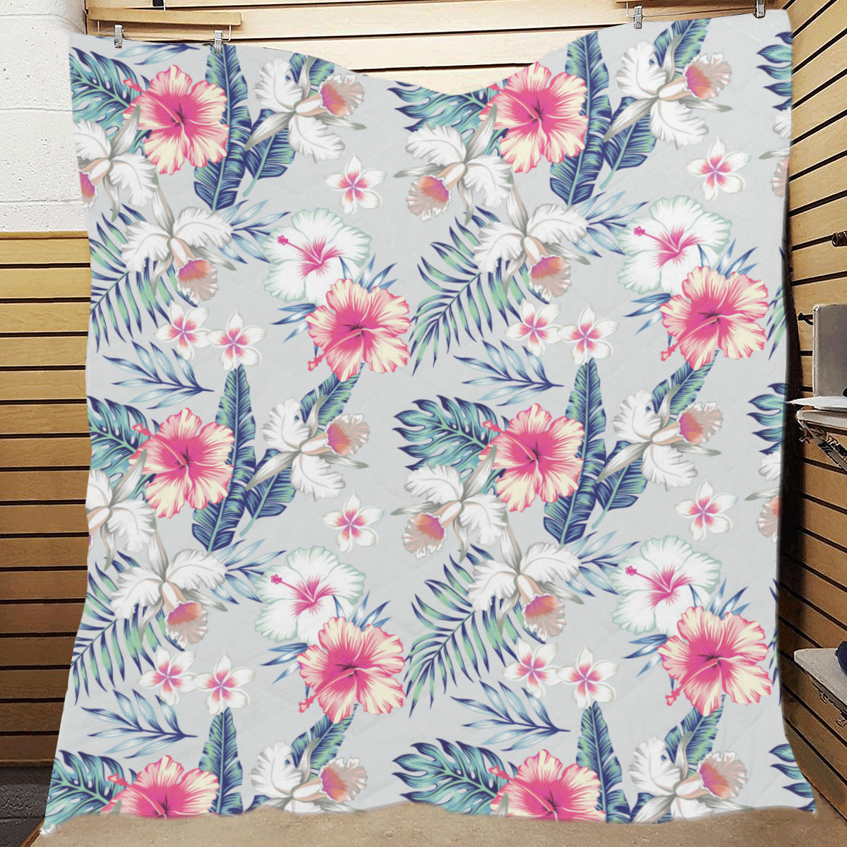 Hibiscus Print Premium Quilt