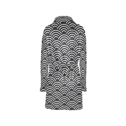 Scales Black White Pattern Print Design 03 Women's Fleece Robe