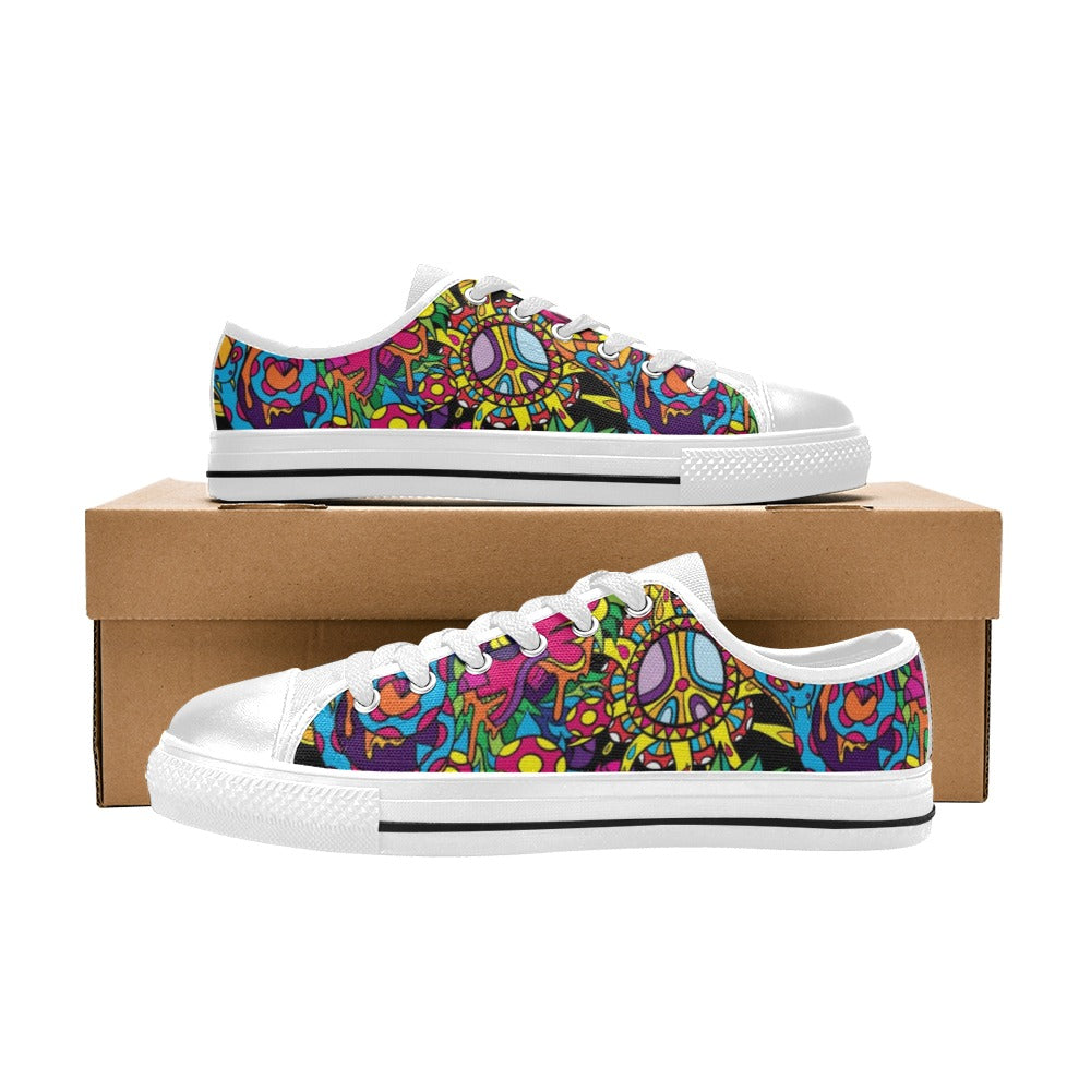 Trippy Print Design LKS304 Women's White Low Top Shoes