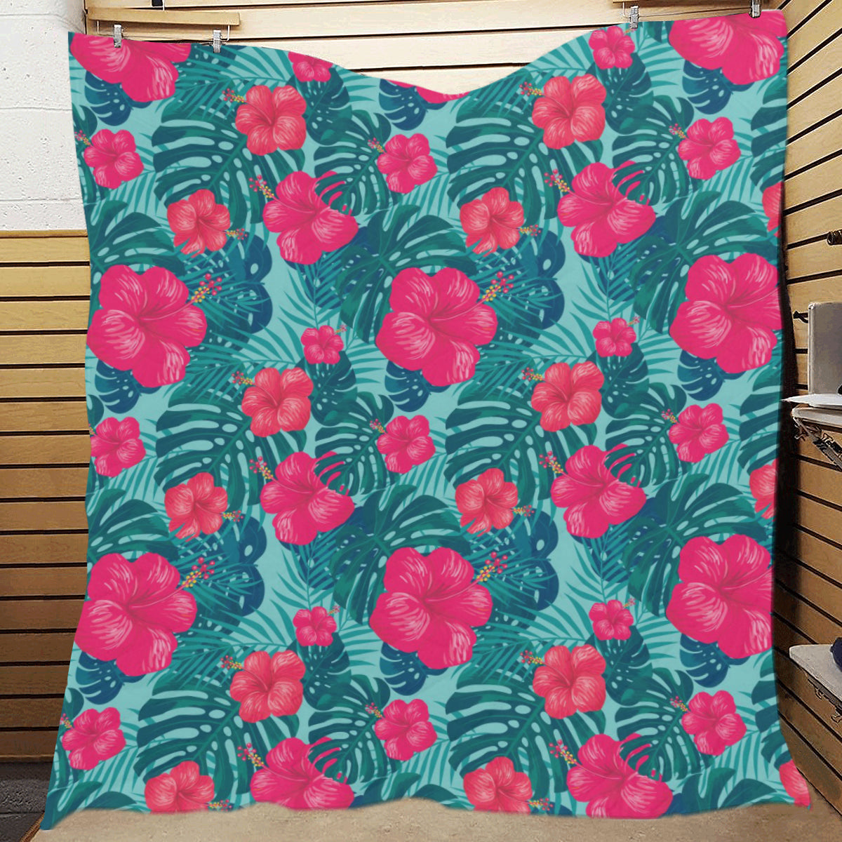 Red Hibiscus Pattern Print Design HB017 Premium Quilt