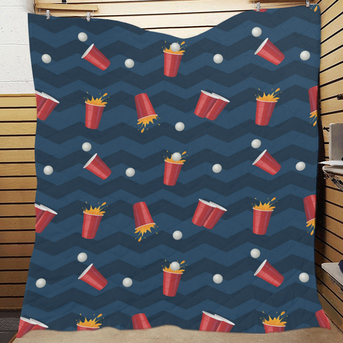 Beer Pong Pattern Print Design 01 Premium Quilt