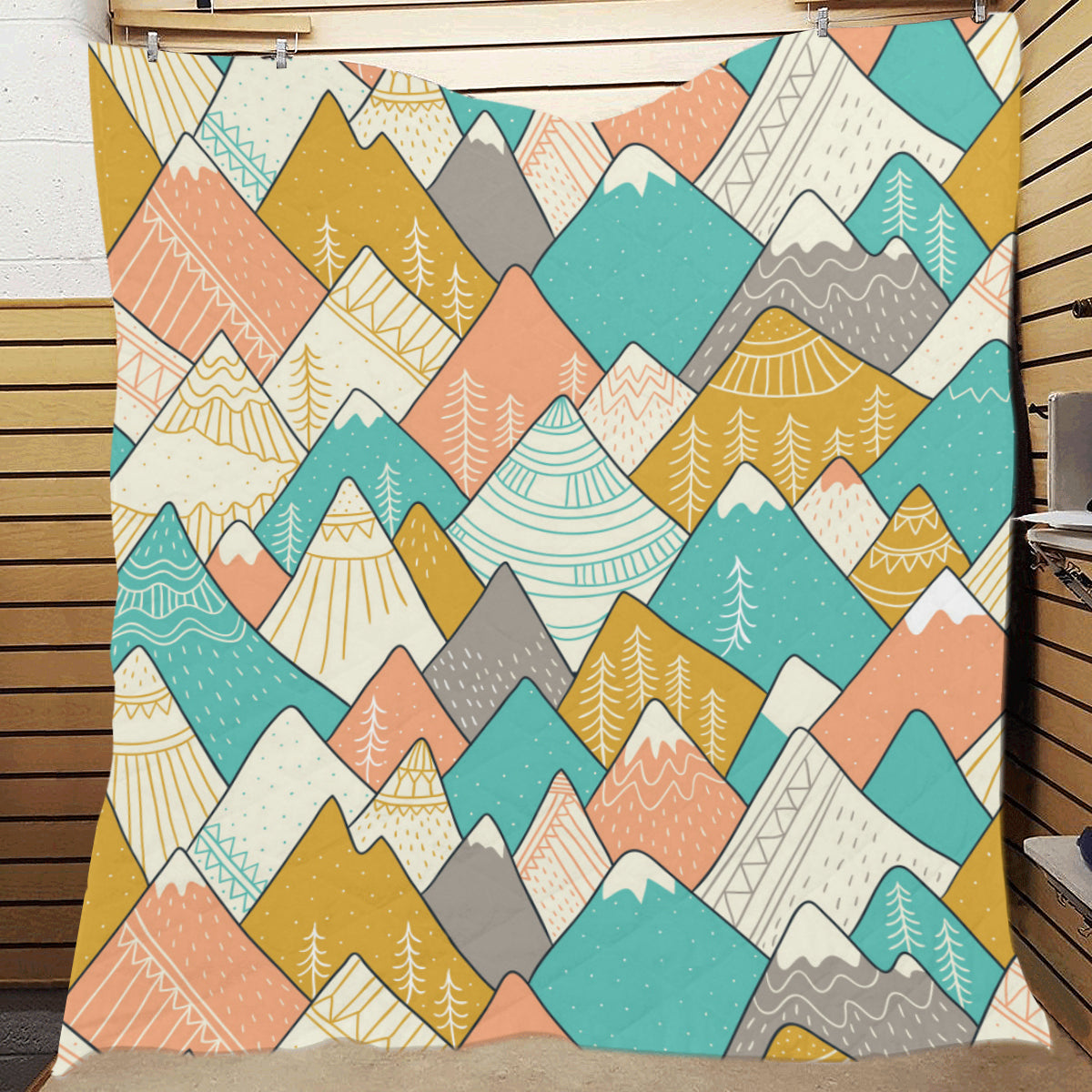 Mountain Pattern Print Design 02 Premium Quilt