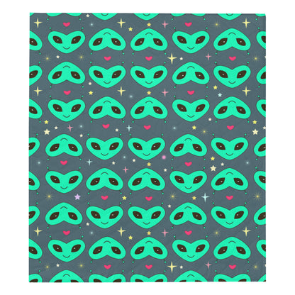 Alien Head Heart Pattern Print Design 03 Premium Quilt
