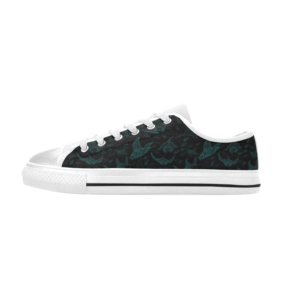 Manta Ray Print Design LKS402 Women's White Low Top Shoes