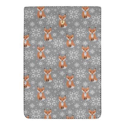 Knit Red Fox Pattern Print Design 02 Women's Trifold Wallet