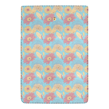 Gerberas Pattern Print Design GB04 Women's Trifold Wallet