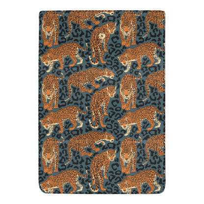 Jaguar Pattern Print Design 04 Women's Trifold Wallet