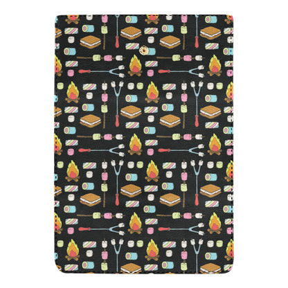 Camping Campfire Marshmallows Women's Trifold Wallet