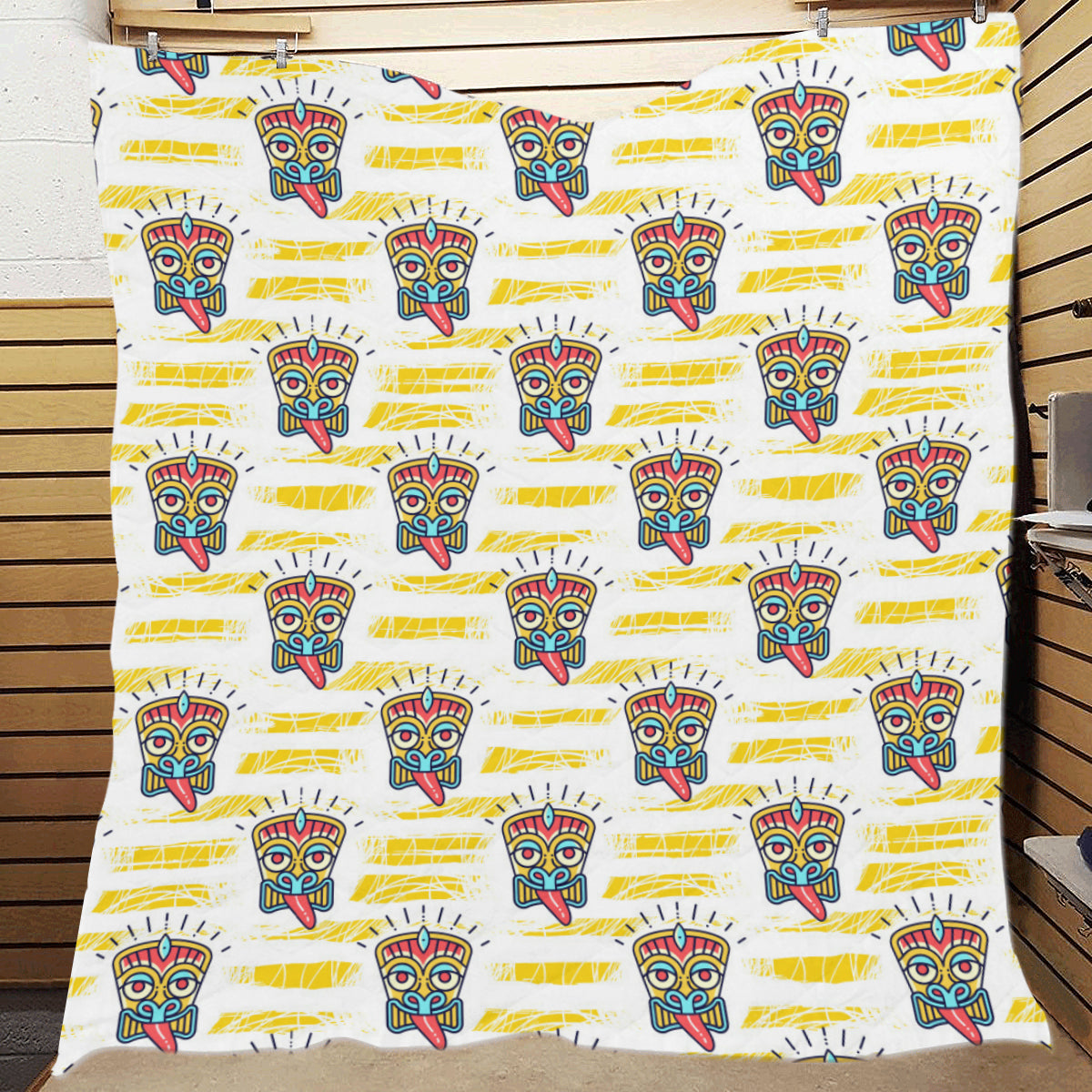 Tiki Smile Mask Print Pattern Premium Quilt