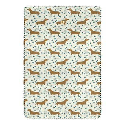 Dachshund Pattern Print Design 01 Women's Trifold Wallet