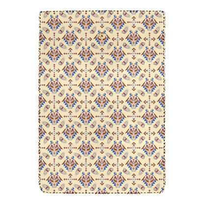 Aztec Wolf Pattern Print Design 03 Women's Trifold Wallet