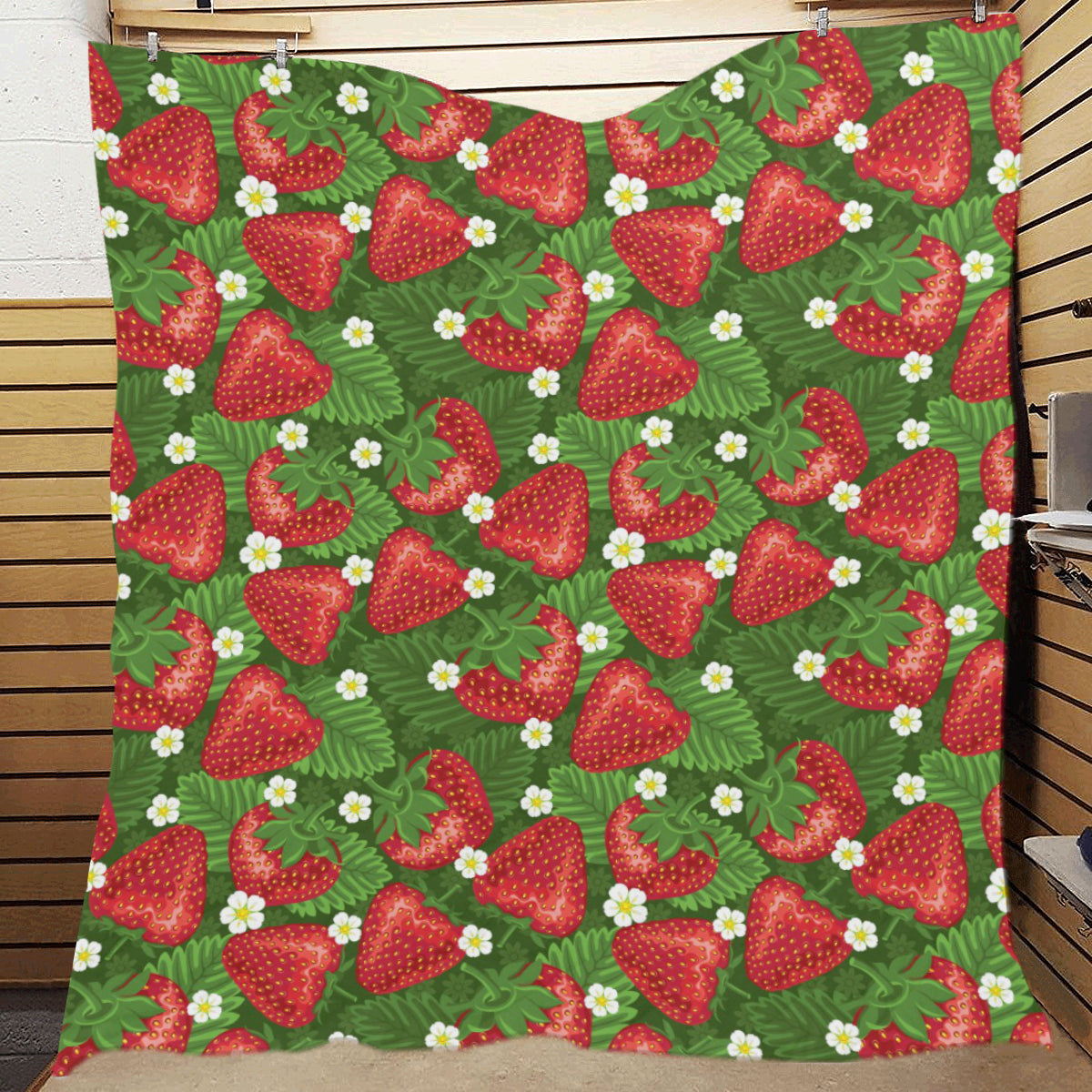 Strawberry Pattern Print Design SB05 Premium Quilt