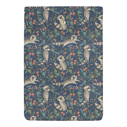 Raccoon Pattern Print Design A02 Women's Trifold Wallet