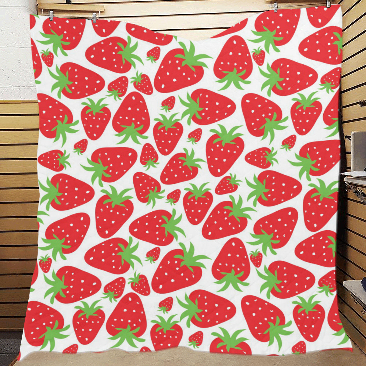 Strawberry Pattern Print Design SB01 Premium Quilt