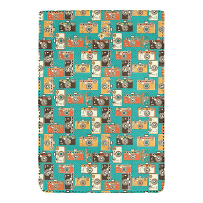 Camera Pattern Print Design 02 Women's Trifold Wallet