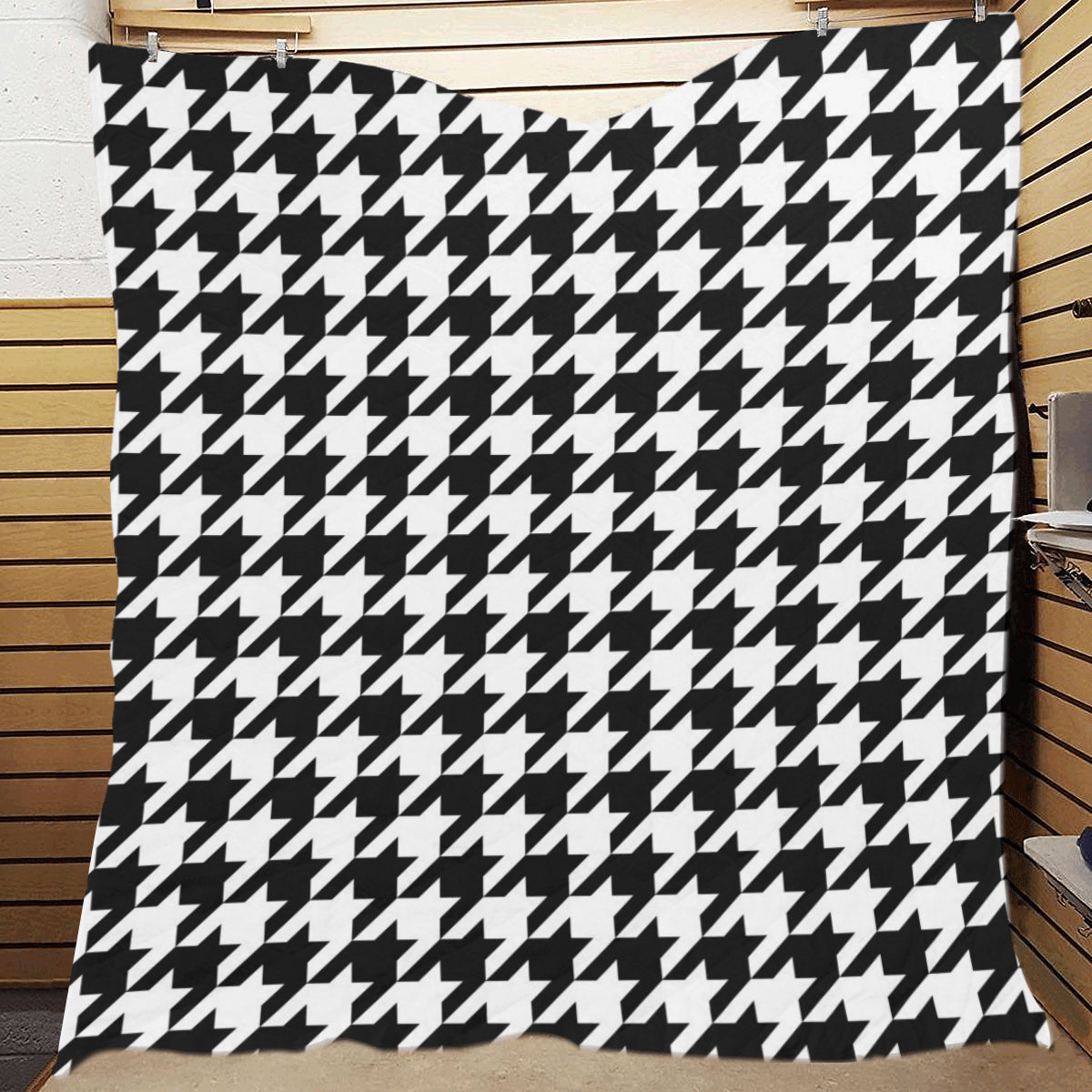 Houndstooth Black White  Pattern Print Design 05 Premium Quilt