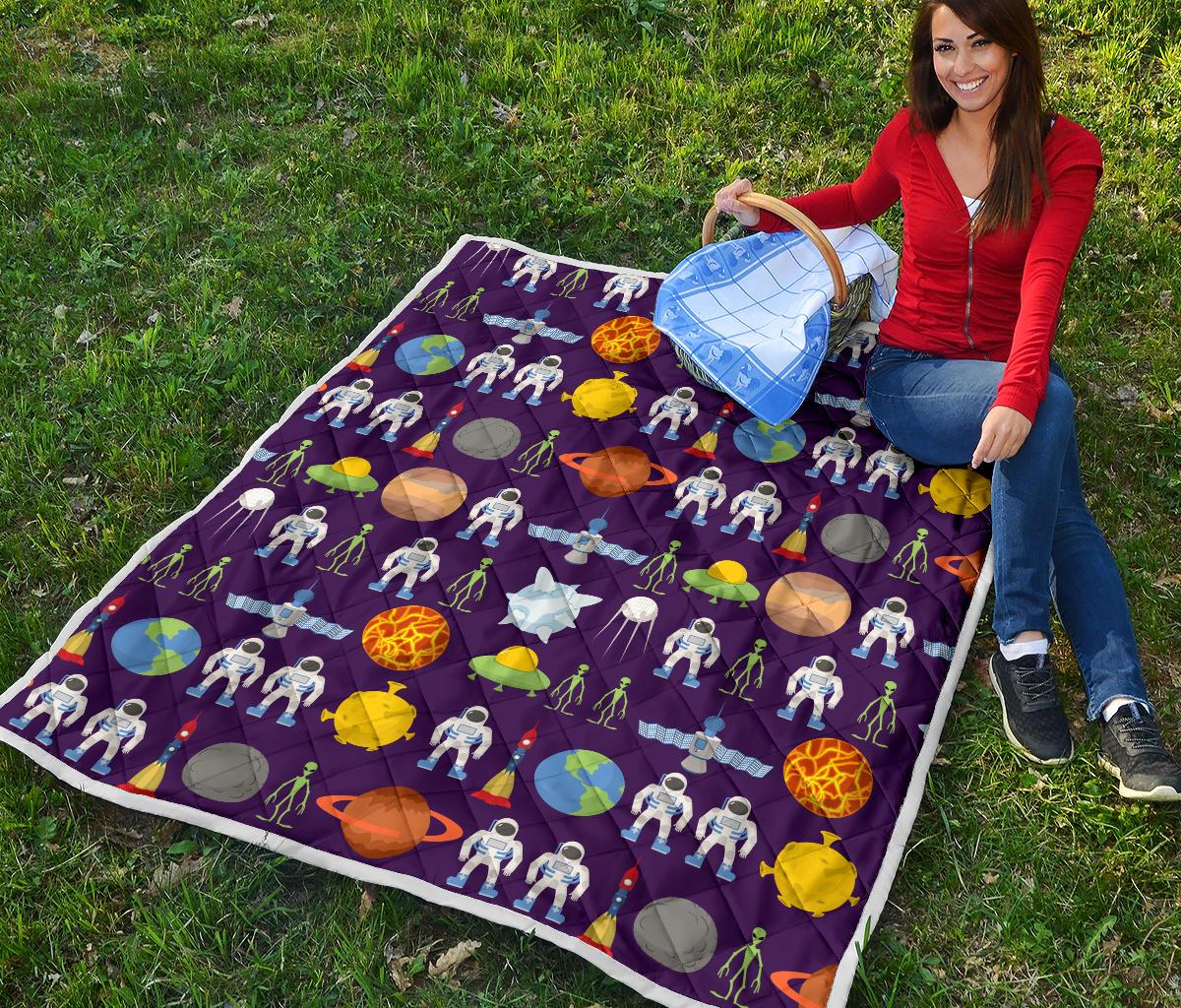 Alien Astronaut Planet Premium Quilt-JTAMIGO.COM
