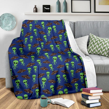 Alien Green UFO Pattern Fleece Blanket