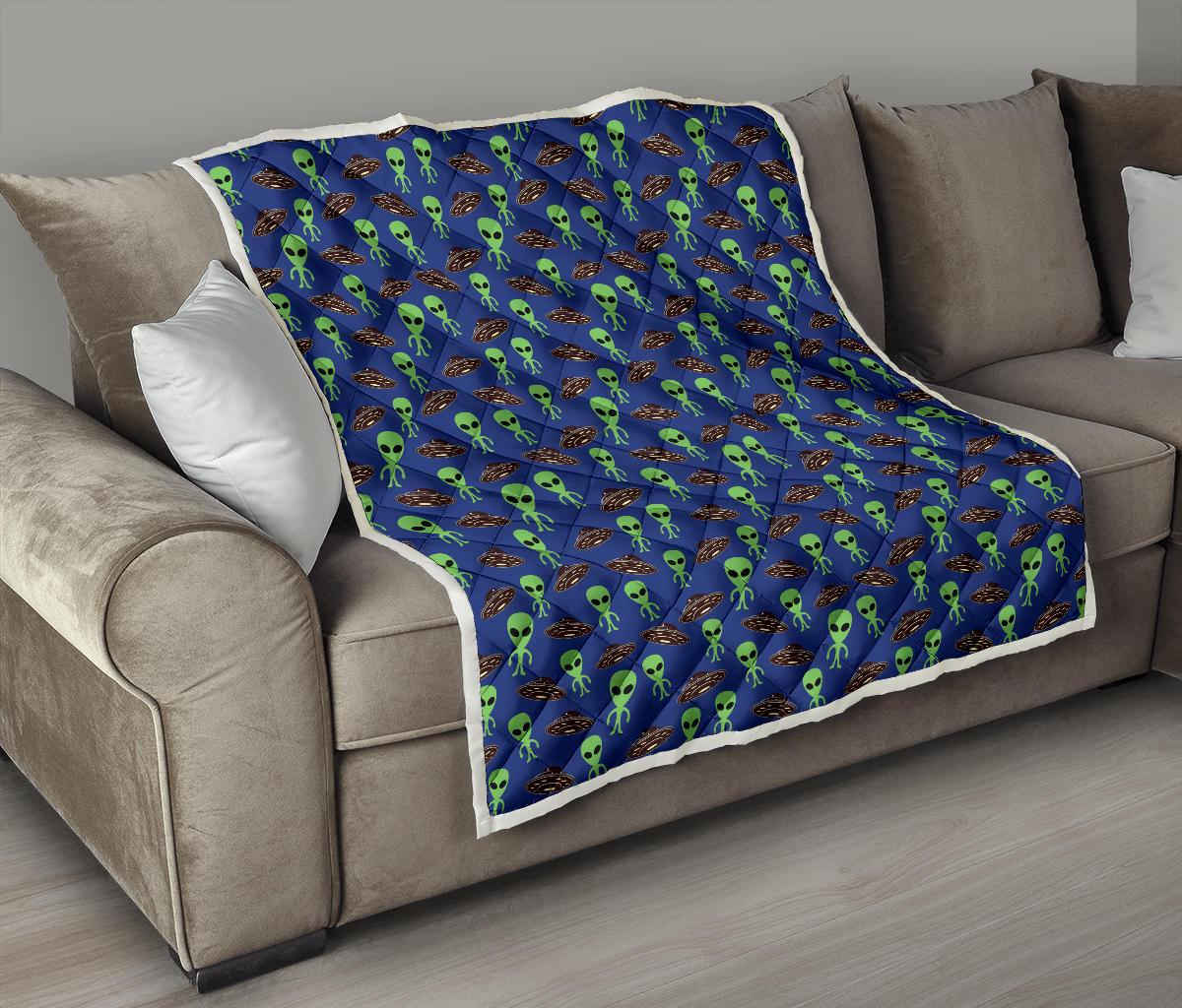 Alien Green UFO Pattern Premium Quilt-JTAMIGO.COM