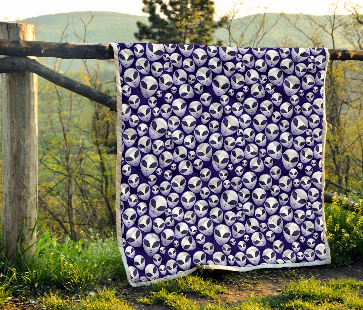 Alien Head Extraterrestrial Premium Quilt-JTAMIGO.COM
