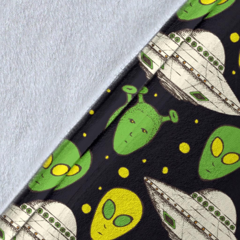Alien UFO Pattern Fleece Blanket