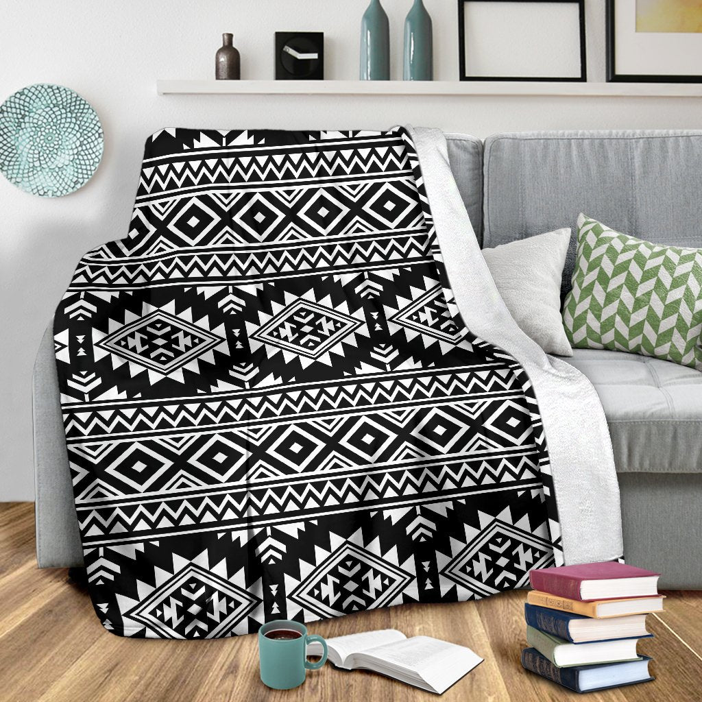 Aztec Black White Print Pattern Fleece Blanket