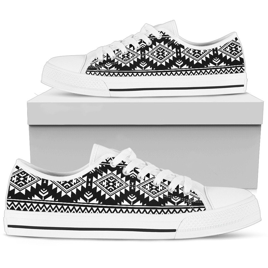 Aztec Black White Print Pattern Women Low Top Shoes